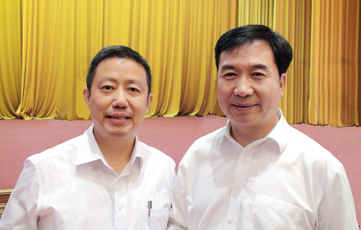 中央政治局常委、中央紀律檢查委員會書記李希與周海江合影